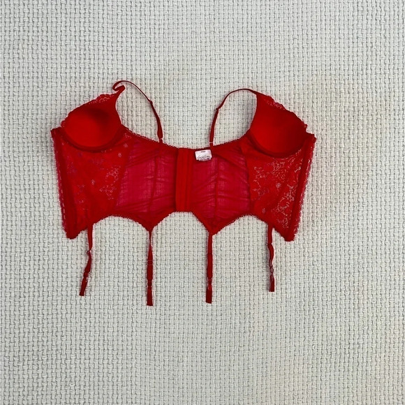 VINTAGE Secret Treasures Red Lace Corset Crop Top - Picture 4 of 7